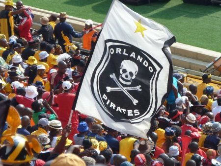 1 - pirates flag
