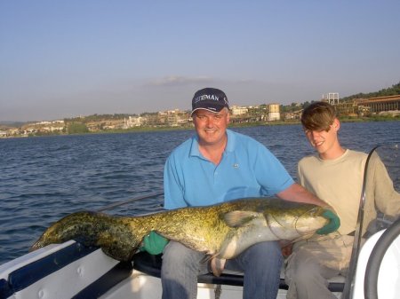 I think that's a Ricky Hatton hat.